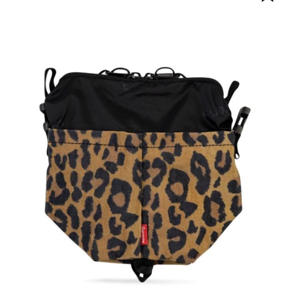 Authentic Supreme neck pouch
